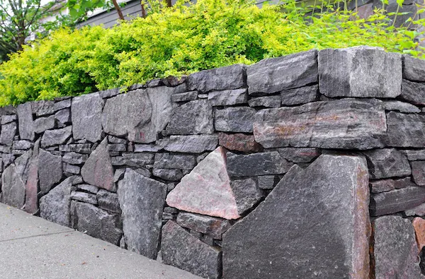 best retaining wall material